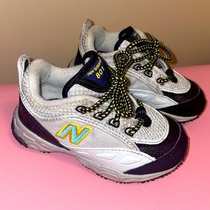 Small Kids New Balance Size 6